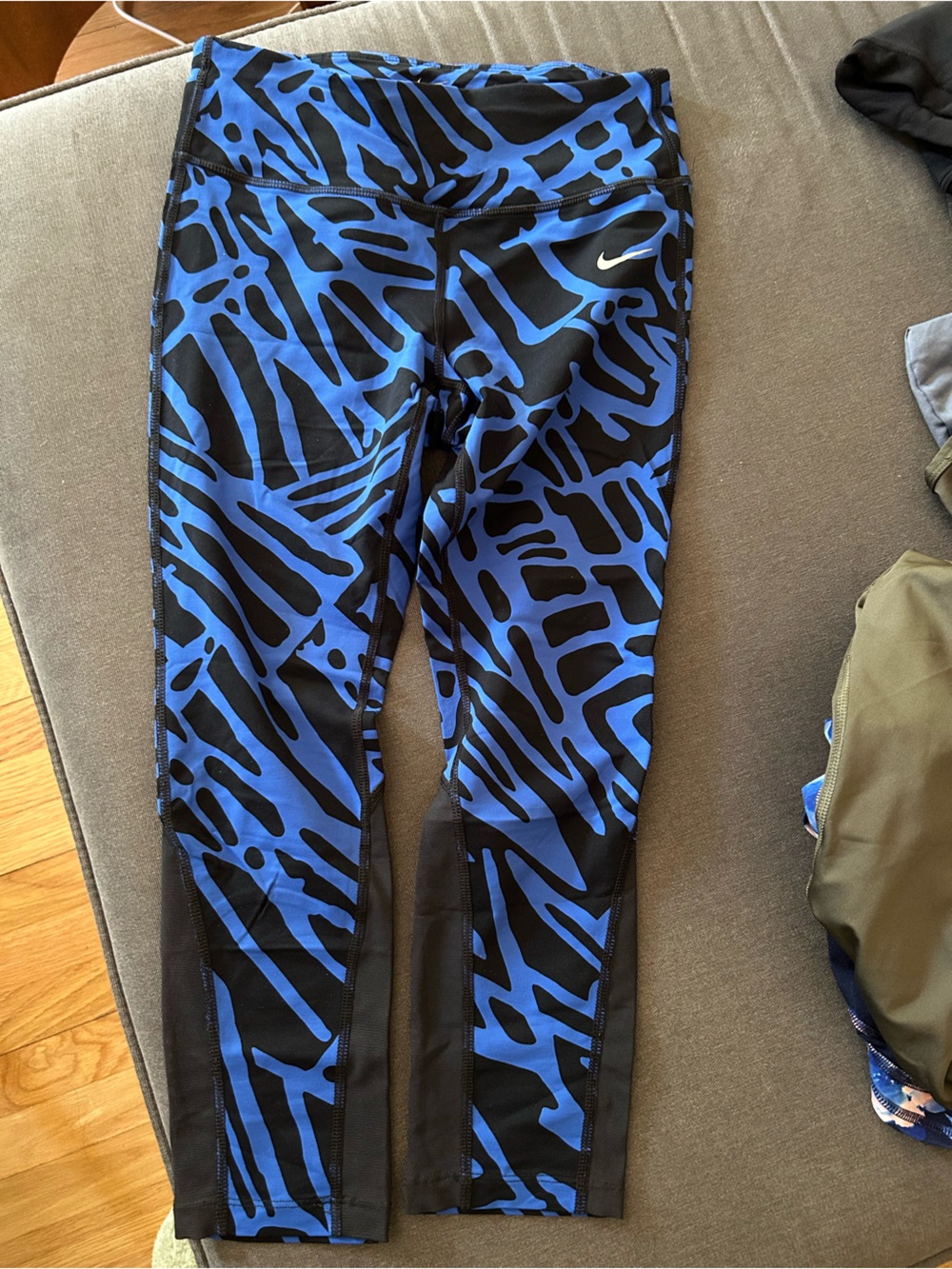 Bundle! Nike Blue & Black Athletic Leggings and Nike sports bra